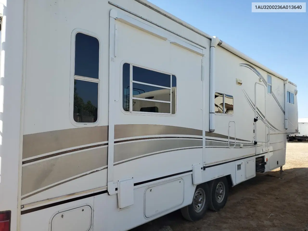 2006 Alfa Romeo Trailer VIN: 1AU3200236A013640 Lot: 60466285