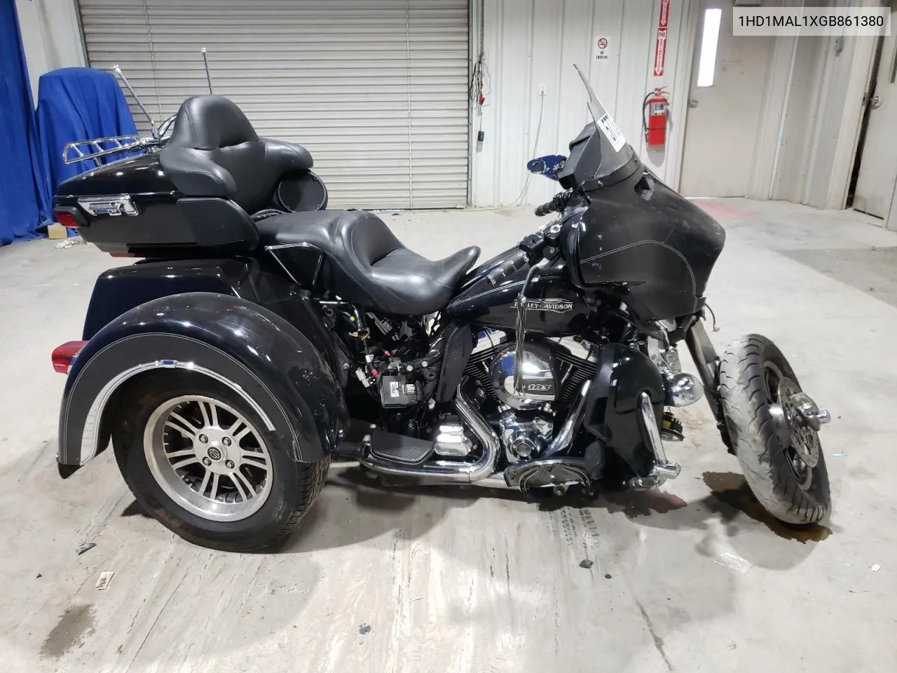 2016 Harley-Davidson Flhtcutg Tri Glide Ultra VIN: 1HD1MAL1XGB861380 Lot: 57734284