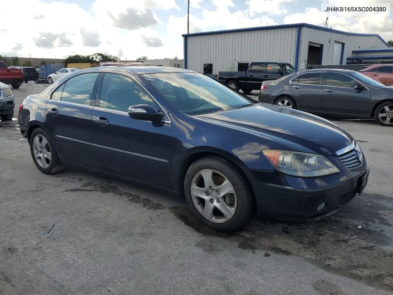 2005 Acura Rl VIN: JH4KB165X5C004380 Lot: 54139035