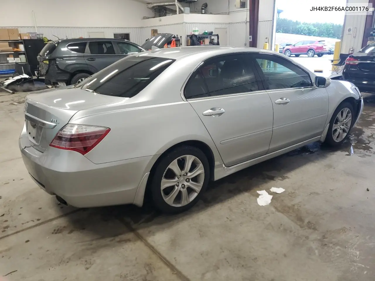 2010 Acura Rl VIN: JH4KB2F66AC001176 Lot: 56644225