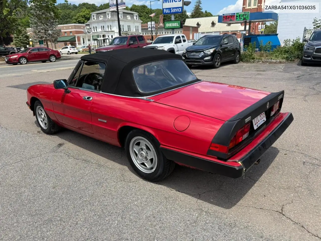 1986 Alfa Romeo Veloce 2000 Spider VIN: ZARBA541XG1036035 Lot: 62930015