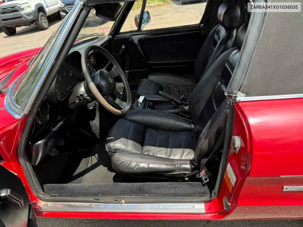 1986 Alfa Romeo Veloce 2000 Spider VIN: ZARBA541XG1036035 Lot: 62930015
