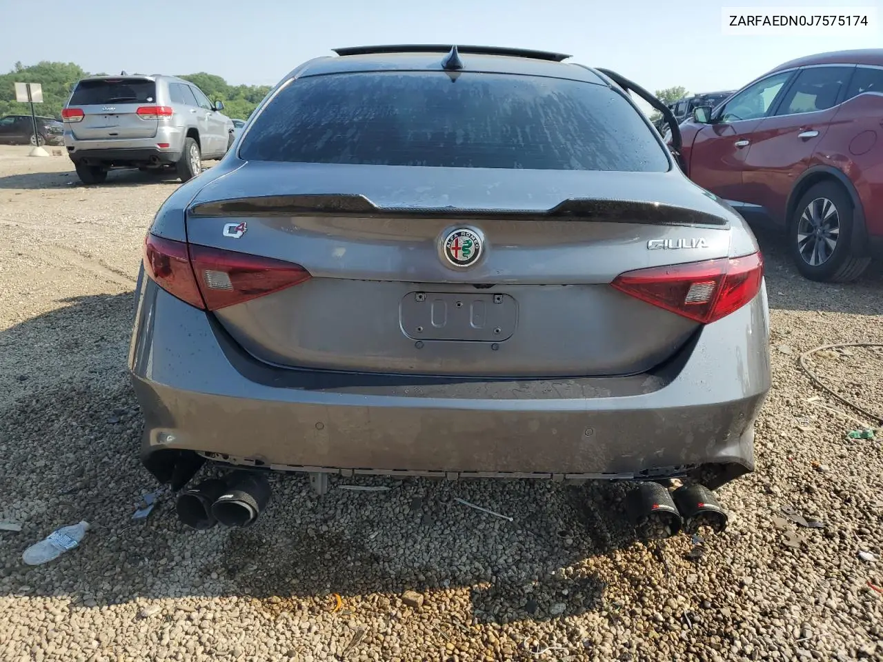 2018 Alfa Romeo Giulia Q4 VIN: ZARFAEDN0J7575174 Lot: 63627175