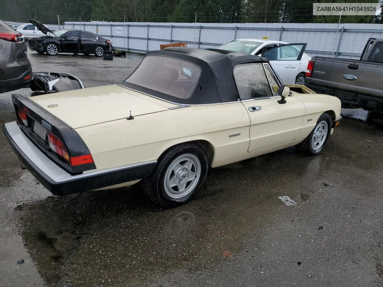 1987 Alfa Romeo Spider Graduate VIN: ZARBA5641H1045926 Lot: 87961235
