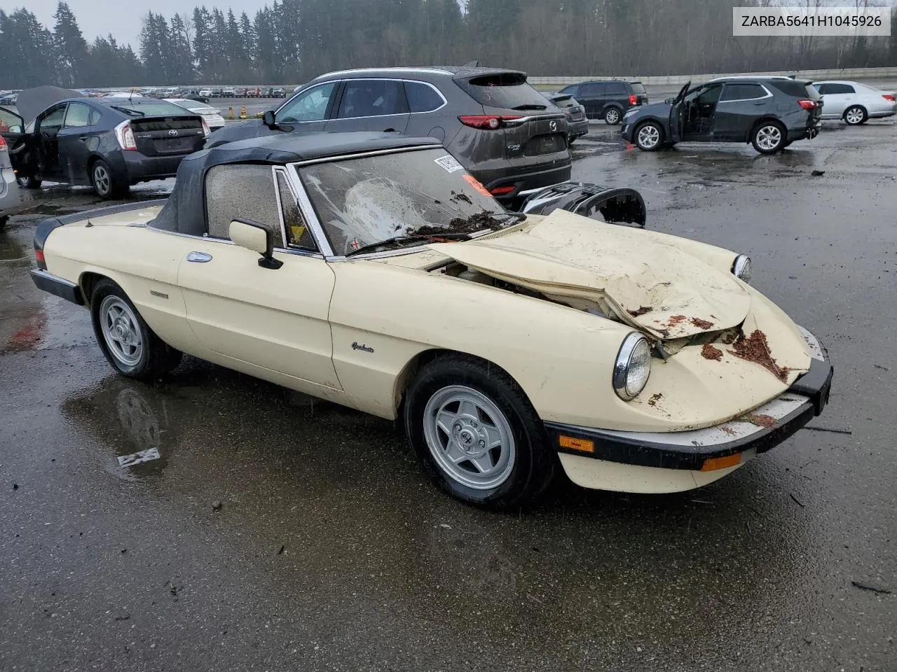 1987 Alfa Romeo Spider Graduate VIN: ZARBA5641H1045926 Lot: 87961235