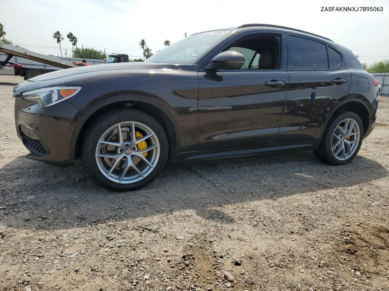 2018 Alfa Romeo Stelvio Ti Sport VIN: ZASFAKNNXJ7B95063 Lot: 51805425