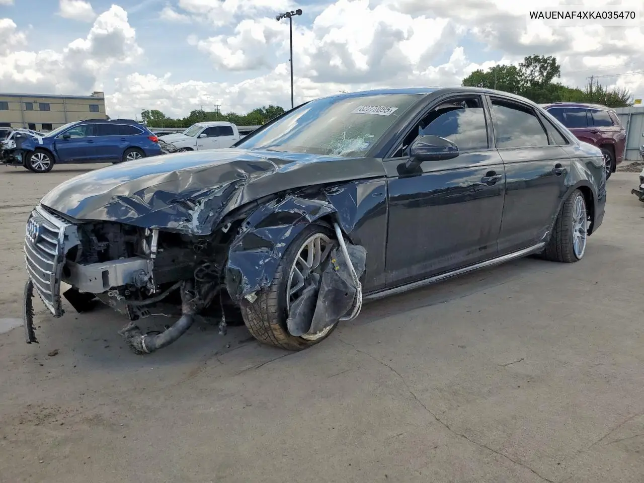 2019 Audi A4 Premium Plus VIN: WAUENAF4XKA035470 Lot: 62770095