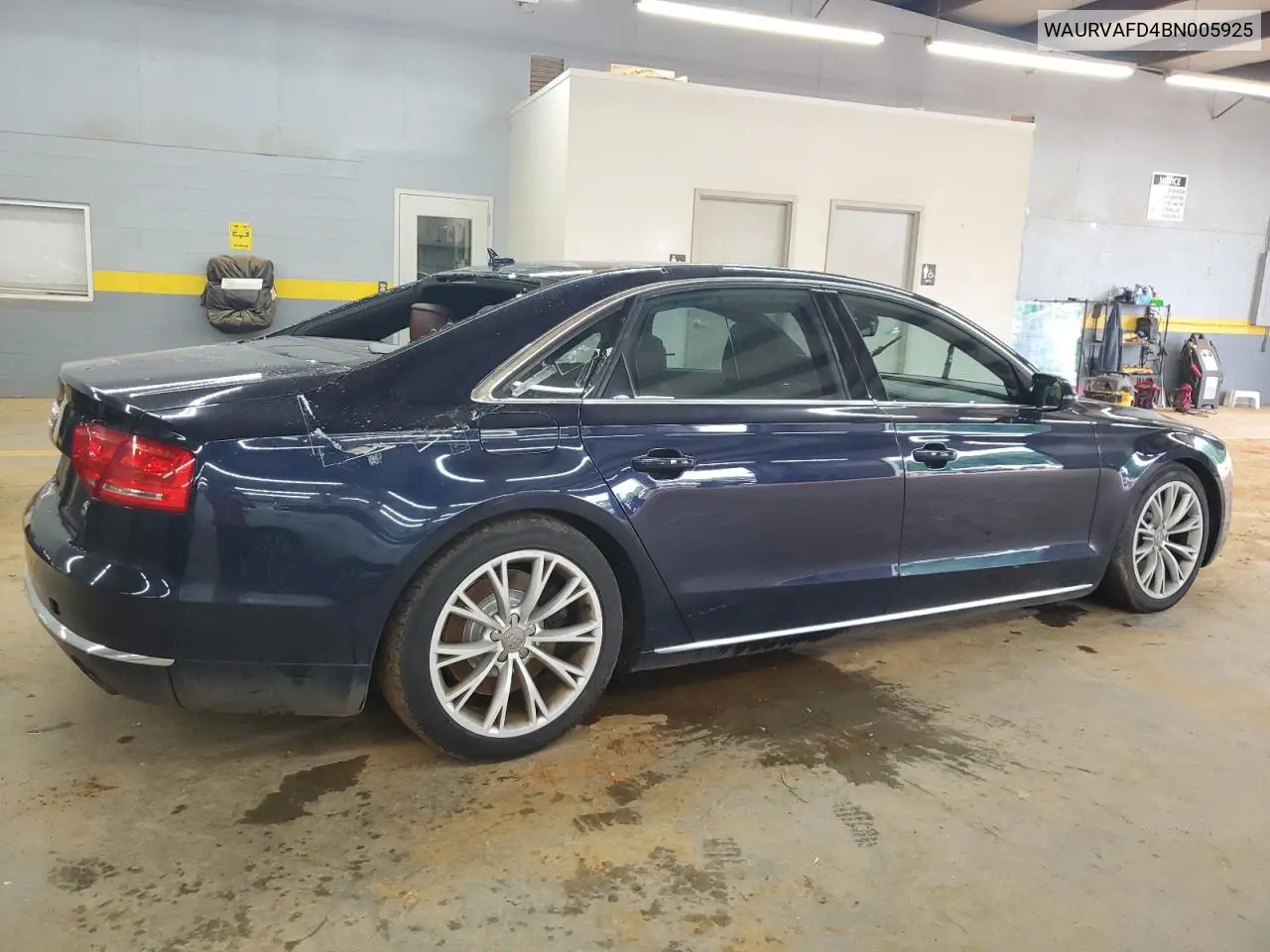 2011 Audi A8 L Quattro VIN: WAURVAFD4BN005925 Lot: 56998325