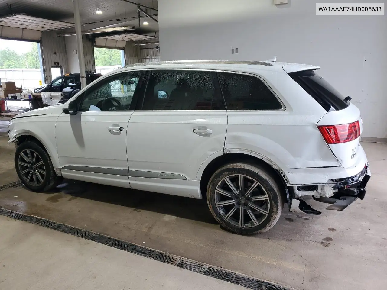 wa1aaaf74hd005633 WA1AAAF74HD005633 2017 Audi Q7 Premium