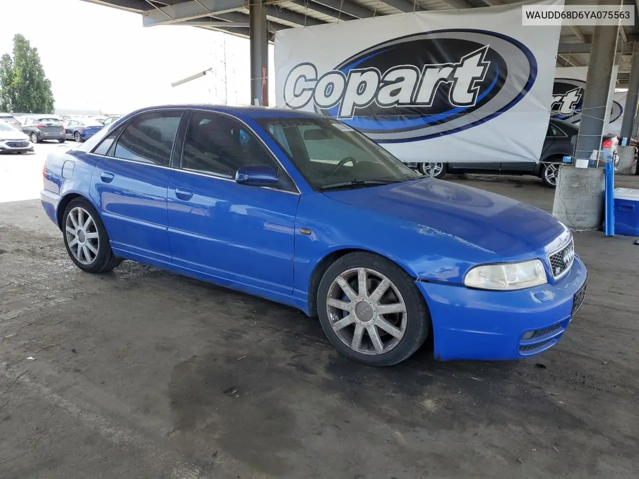 2000 Audi S4 2.7 Quattro VIN: WAUDD68D6YA075563 Lot: 63270965