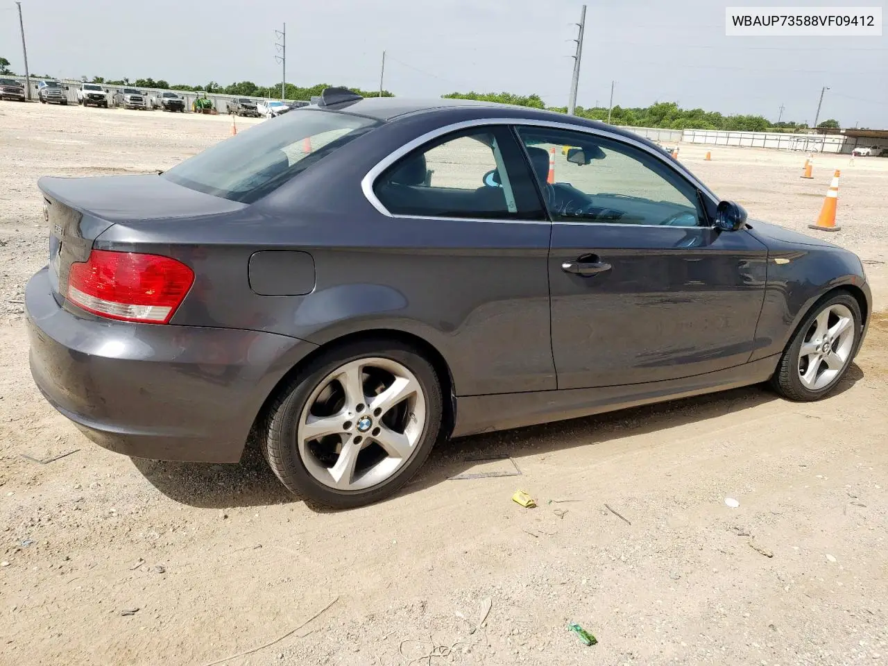2008 BMW 128 I VIN: WBAUP73588VF09412 Lot: 63203795