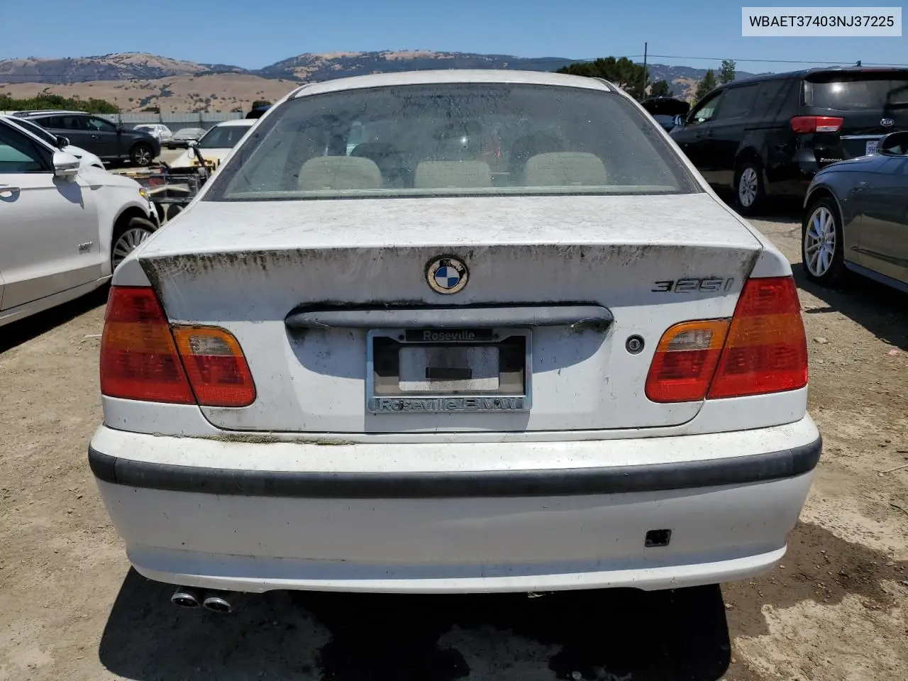 2003 BMW 325 I VIN: WBAET37403NJ37225 Lot: 62713445