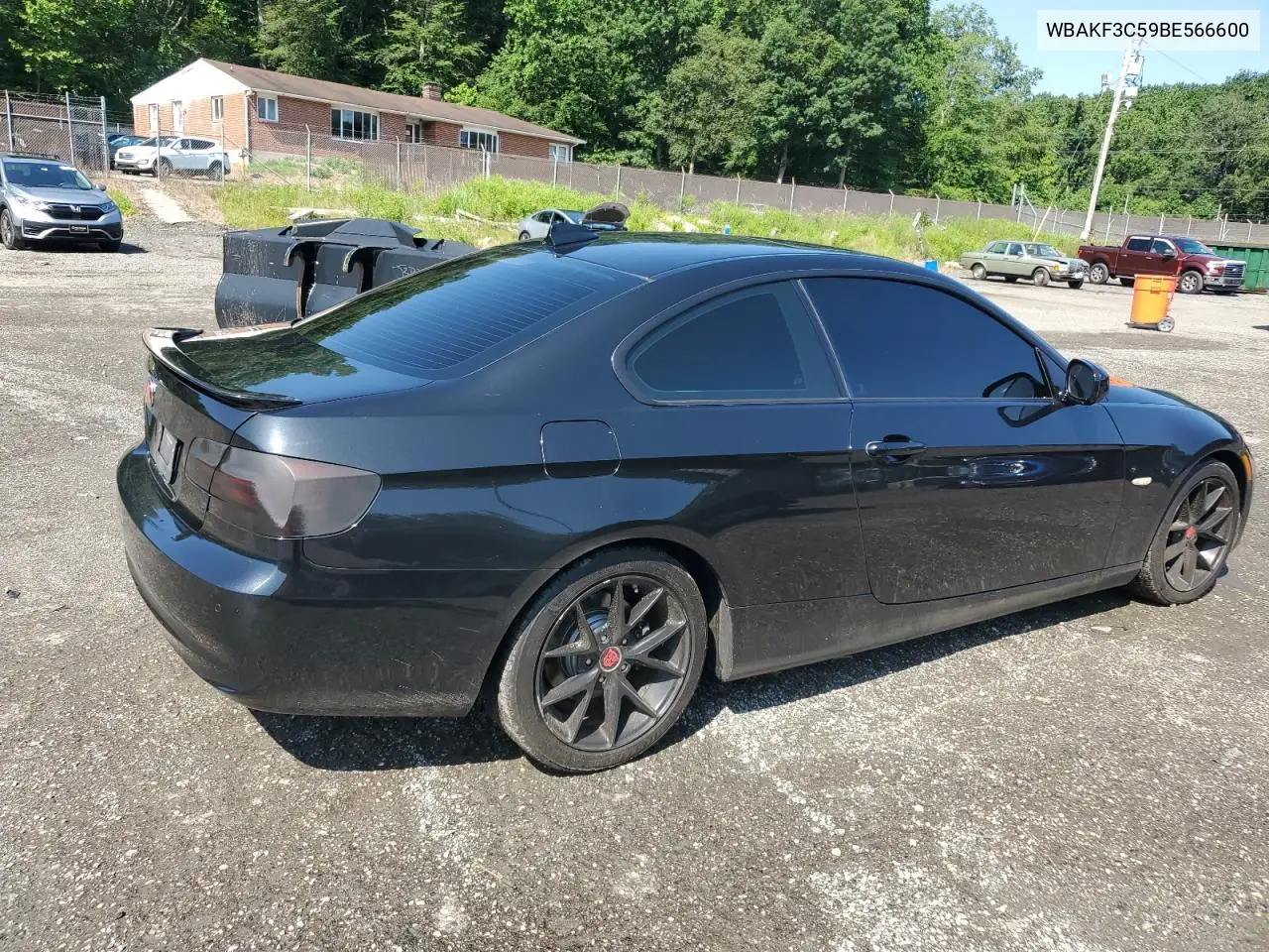 2011 BMW 328 Xi VIN: WBAKF3C59BE566600 Lot: 61878445