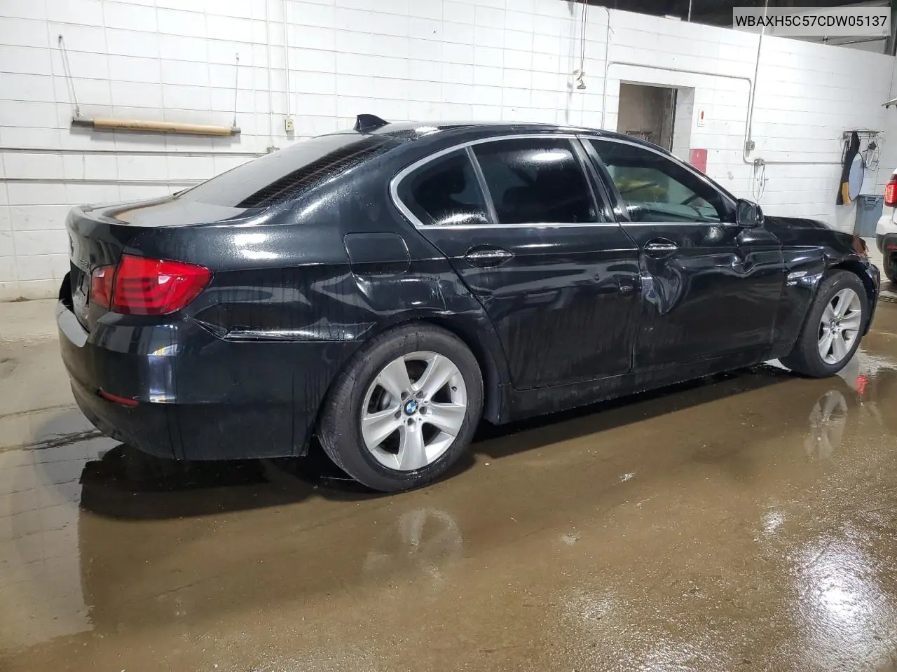 2012 BMW 528 Xi VIN: WBAXH5C57CDW05137 Lot: 63267655