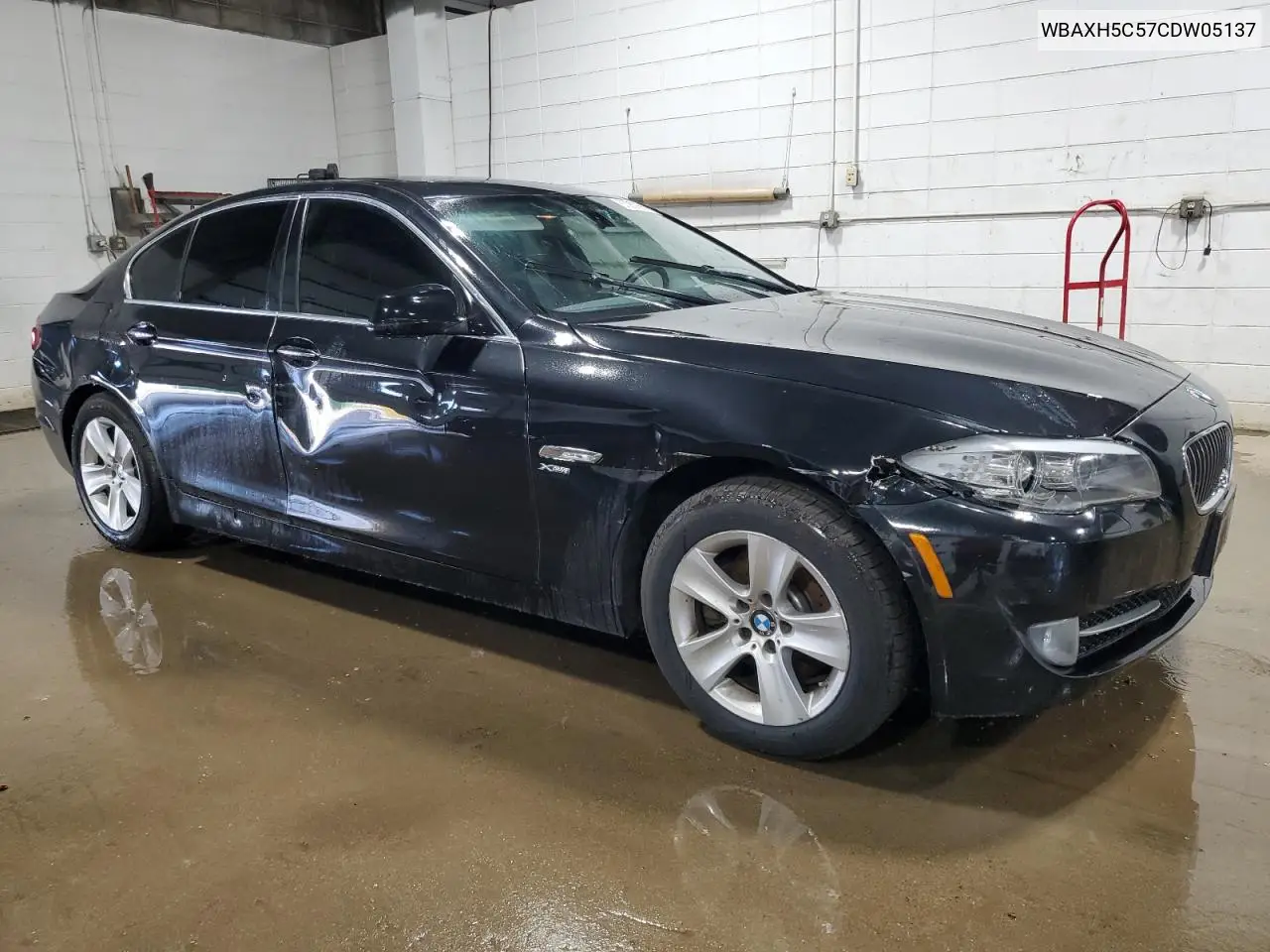 2012 BMW 528 Xi VIN: WBAXH5C57CDW05137 Lot: 63267655