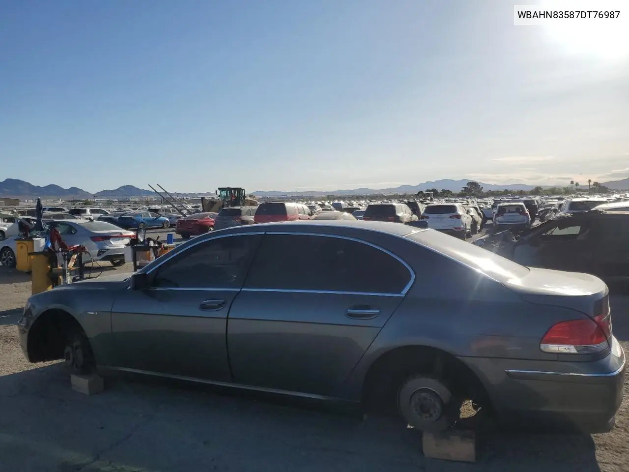2007 BMW 750 VIN: WBAHN83587DT76987 Lot: 51703855