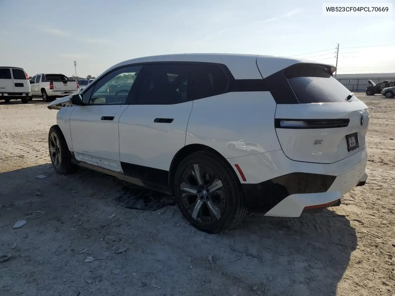 2023 BMW Ix xDrive50 VIN: WB523CF04PCL70669 Lot: 61198225