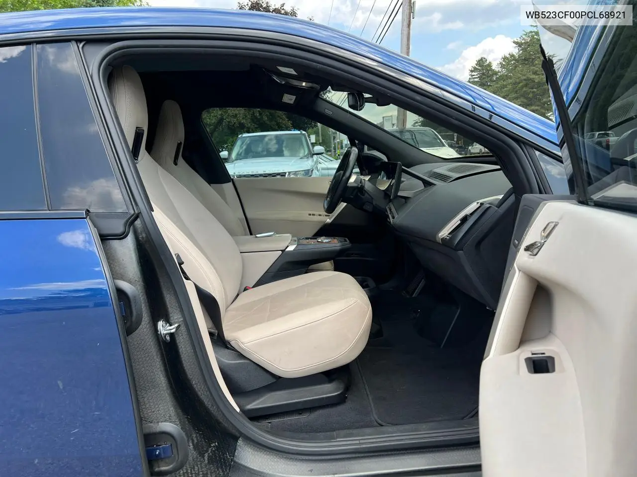 2023 BMW Ix xDrive50 VIN: WB523CF00PCL68921 Lot: 62406865