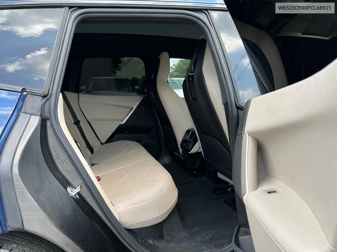 2023 BMW Ix xDrive50 VIN: WB523CF00PCL68921 Lot: 62406865
