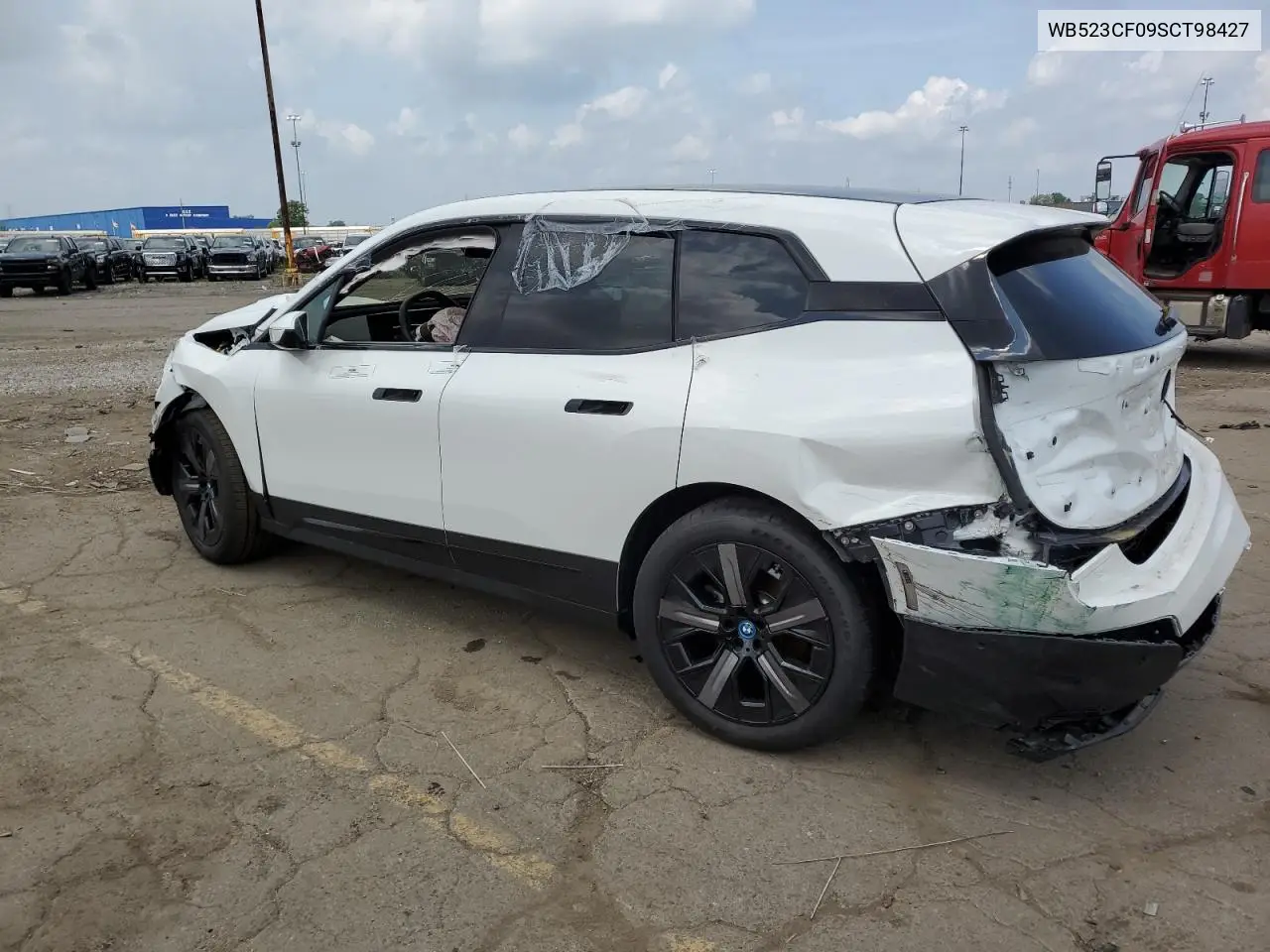 2025 BMW Ix xDrive50 VIN: WB523CF09SCT98427 Lot: 60241735