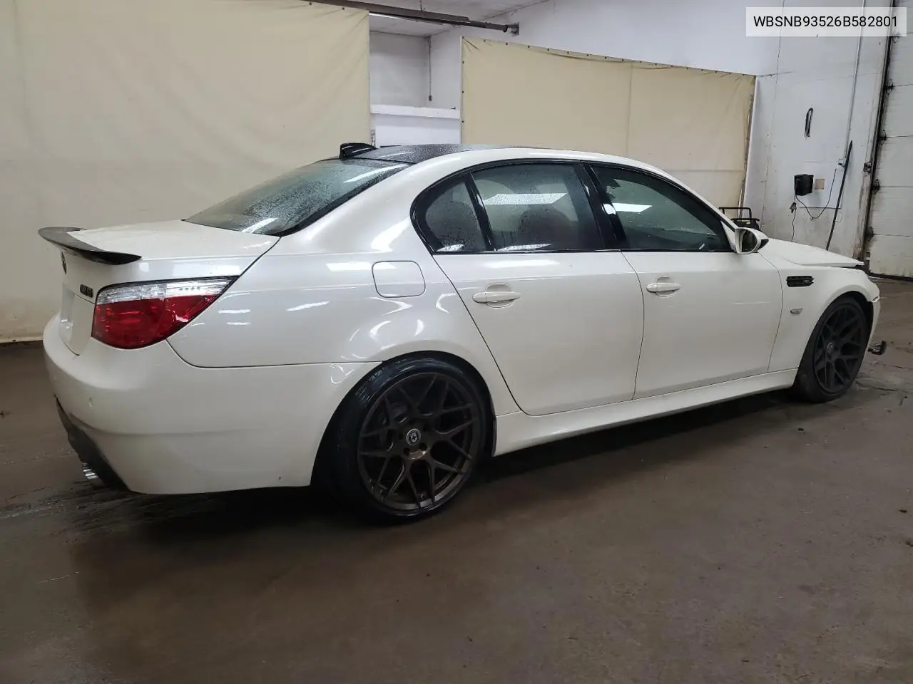 2006 BMW M5 VIN: WBSNB93526B582801 Lot: 55942555