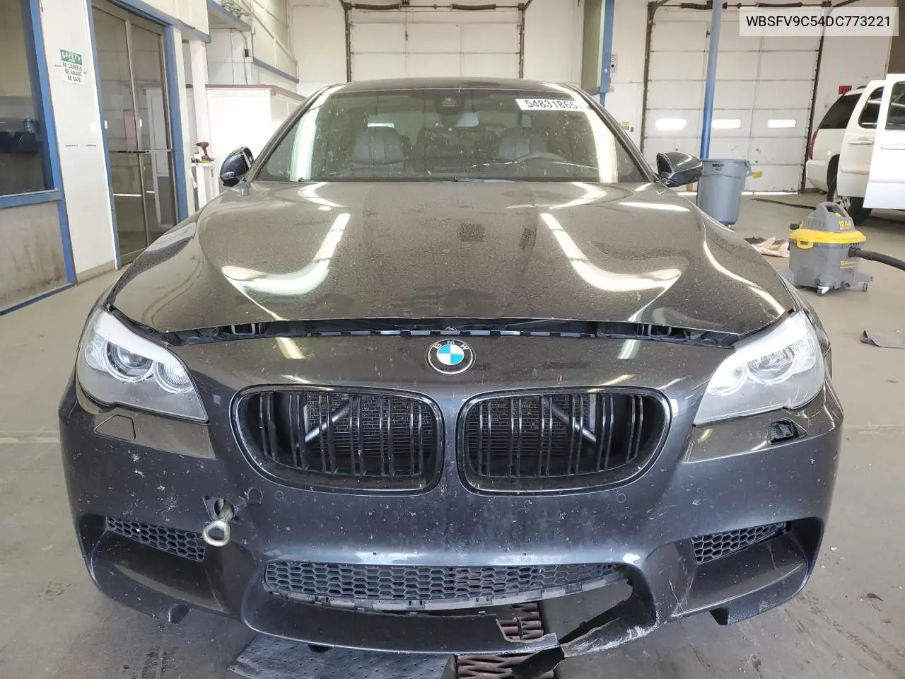 2013 BMW M5 VIN: WBSFV9C54DC773221 Lot: 54831865