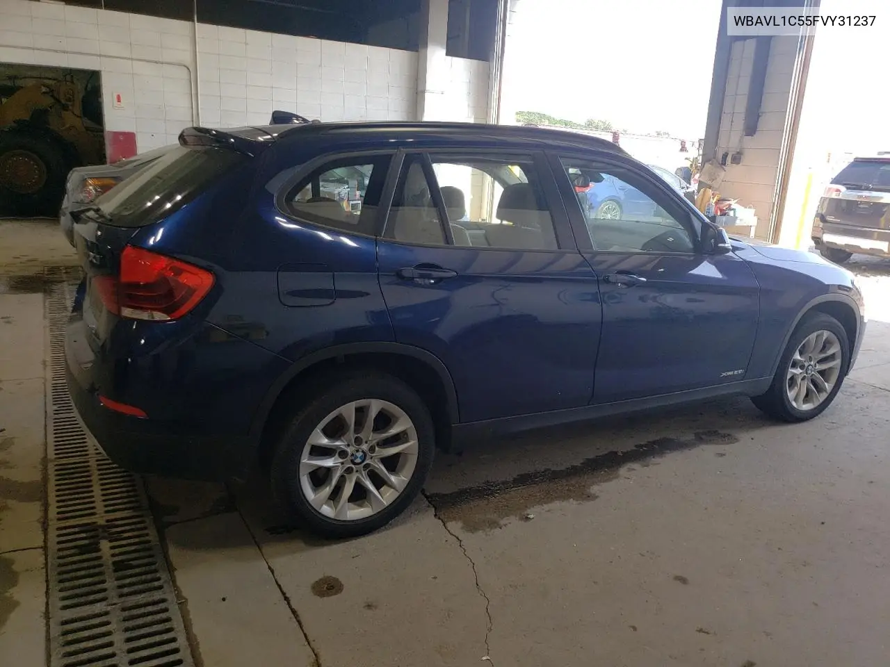 2015 BMW X1 xDrive28I VIN: WBAVL1C55FVY31237 Lot: 64304365