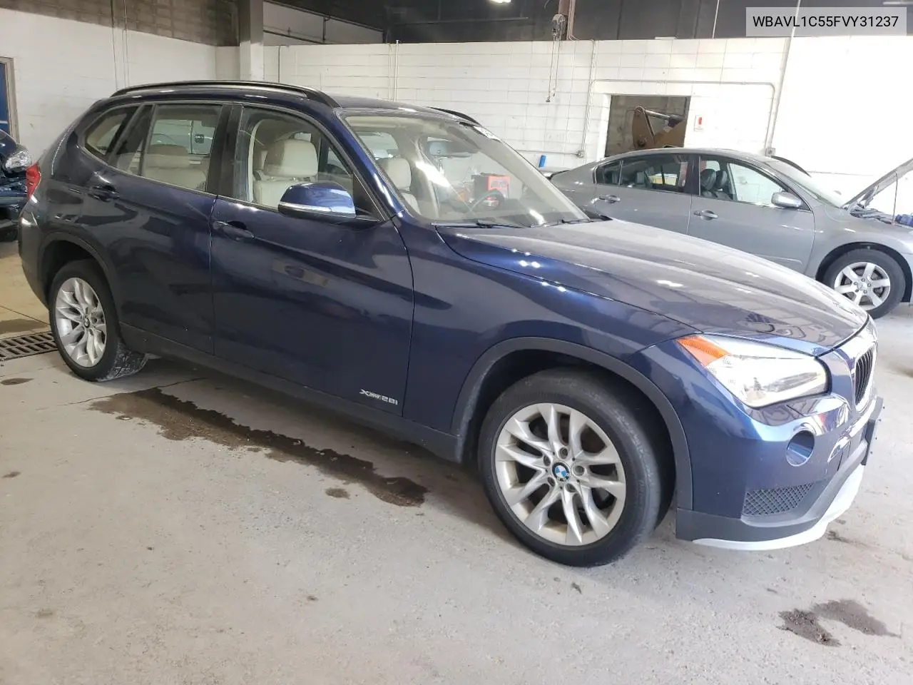 2015 BMW X1 xDrive28I VIN: WBAVL1C55FVY31237 Lot: 64304365