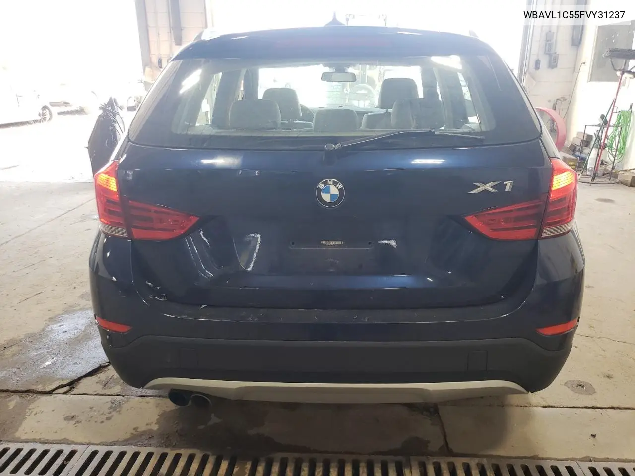 2015 BMW X1 xDrive28I VIN: WBAVL1C55FVY31237 Lot: 64304365
