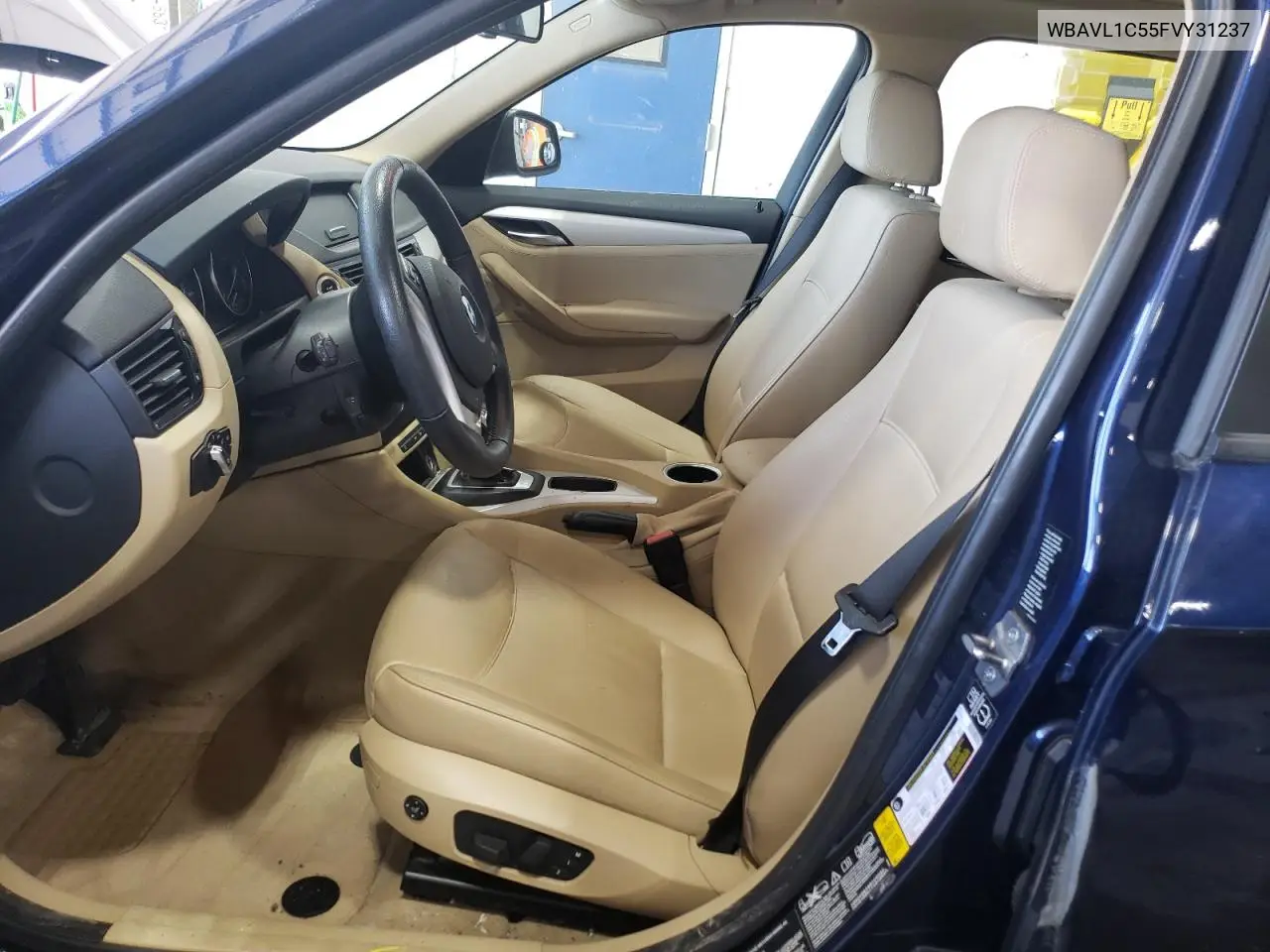 2015 BMW X1 xDrive28I VIN: WBAVL1C55FVY31237 Lot: 64304365