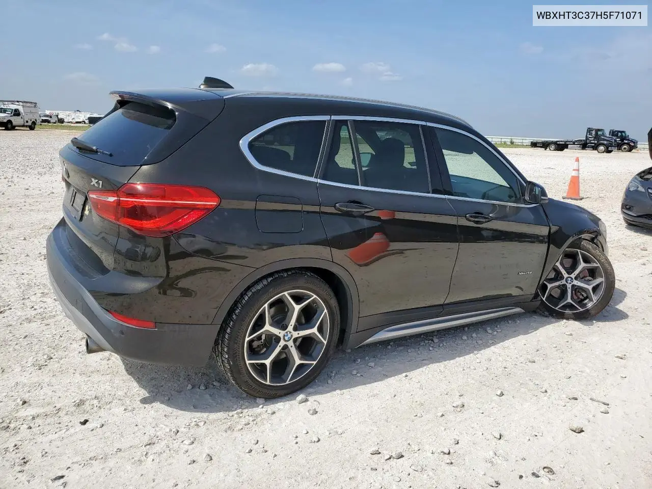 2017 BMW X1 xDrive28I VIN: WBXHT3C37H5F71071 Lot: 64219185