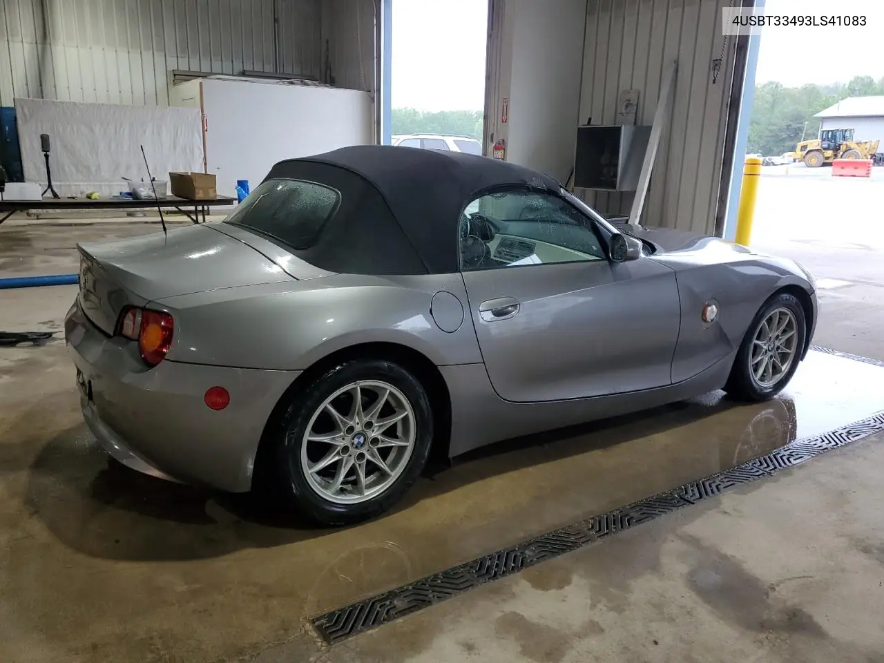2003 BMW Z4 2.5 VIN: 4USBT33493LS41083 Lot: 55670565