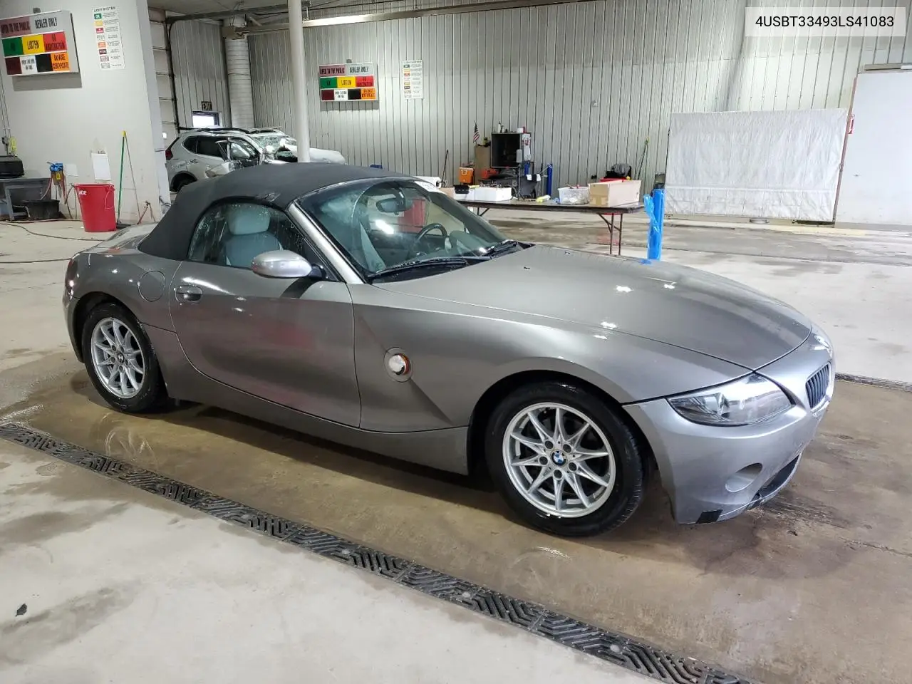 2003 BMW Z4 2.5 VIN: 4USBT33493LS41083 Lot: 55670565