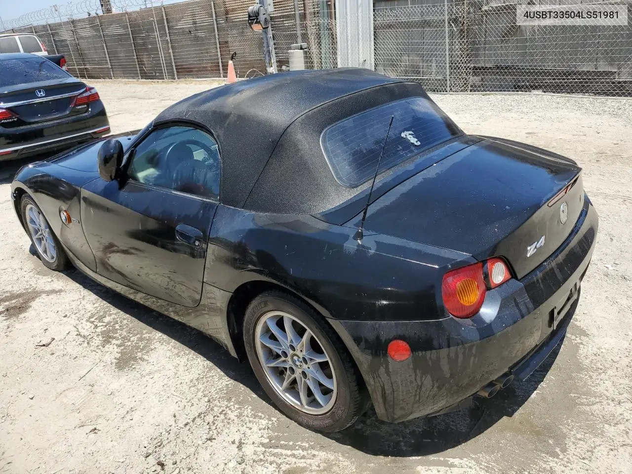 2004 BMW Z4 2.5 VIN: 4USBT33504LS51981 Lot: 64143935