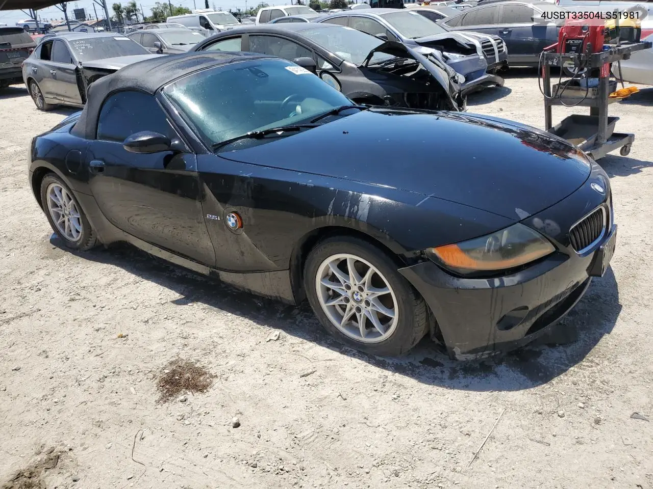 2004 BMW Z4 2.5 VIN: 4USBT33504LS51981 Lot: 64143935
