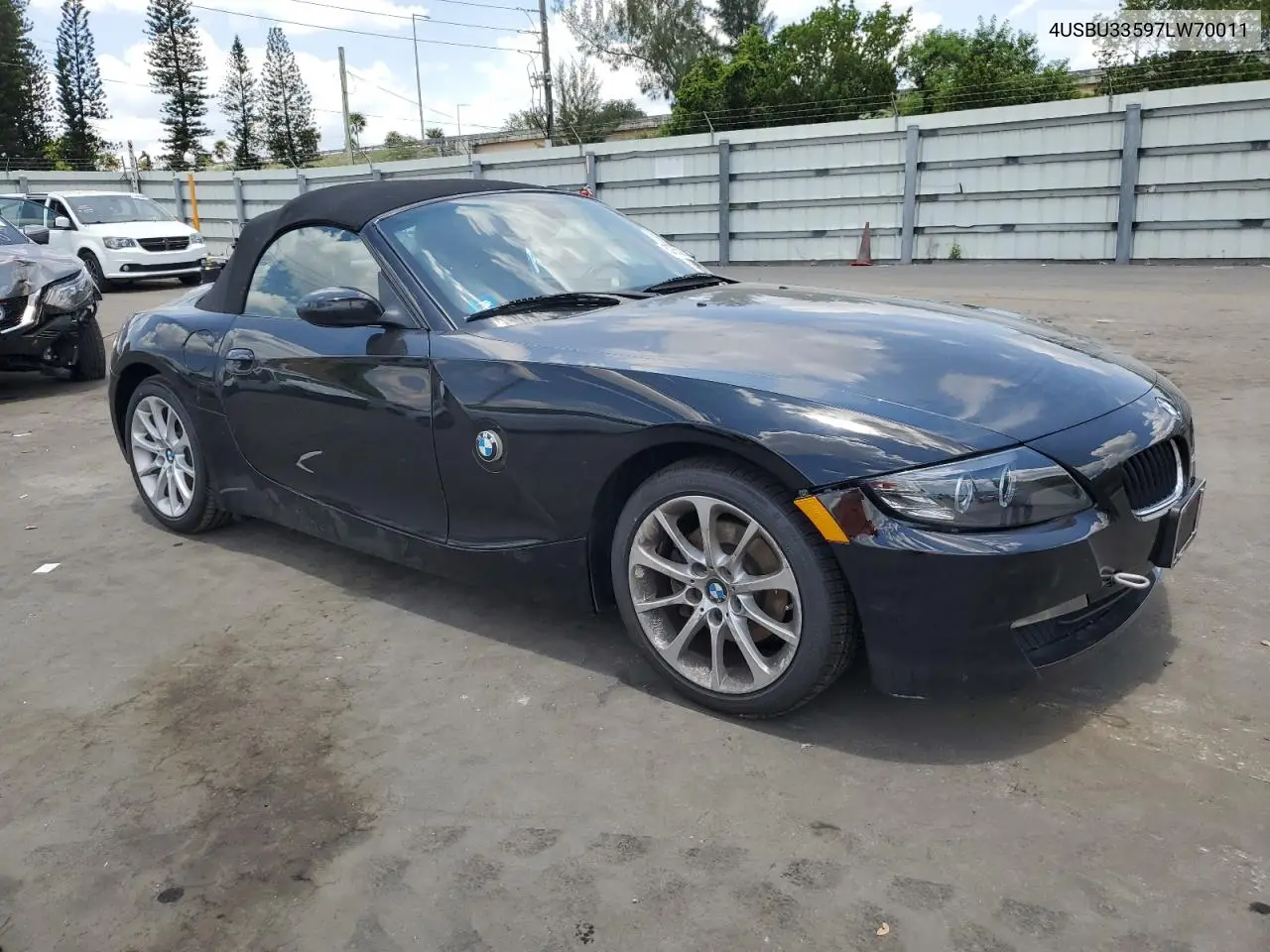 2007 BMW Z4 3.0 VIN: 4USBU33597LW70011 Lot: 57852995