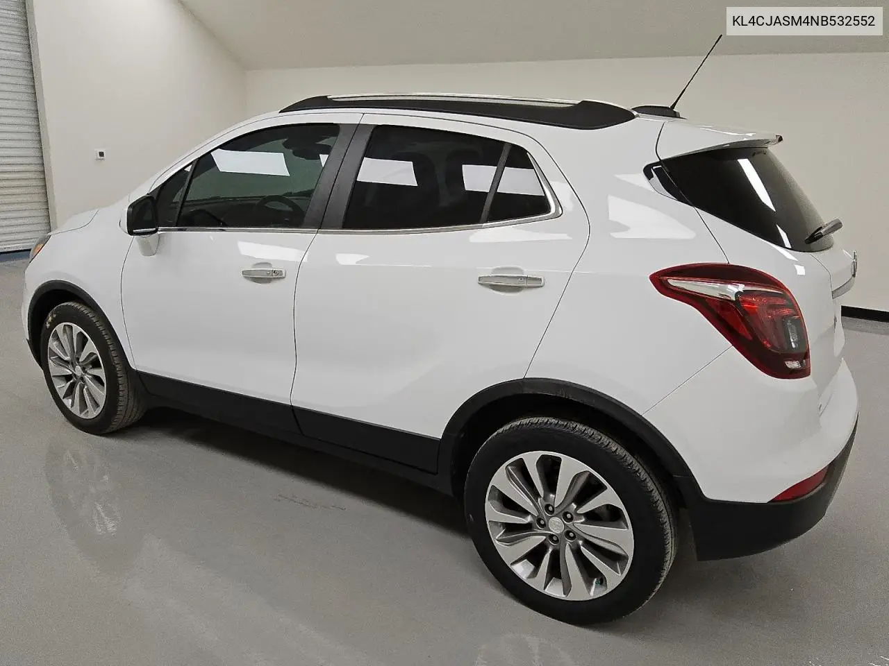 2022 Buick Encore Preferred VIN: KL4CJASM4NB532552 Lot: 50100555