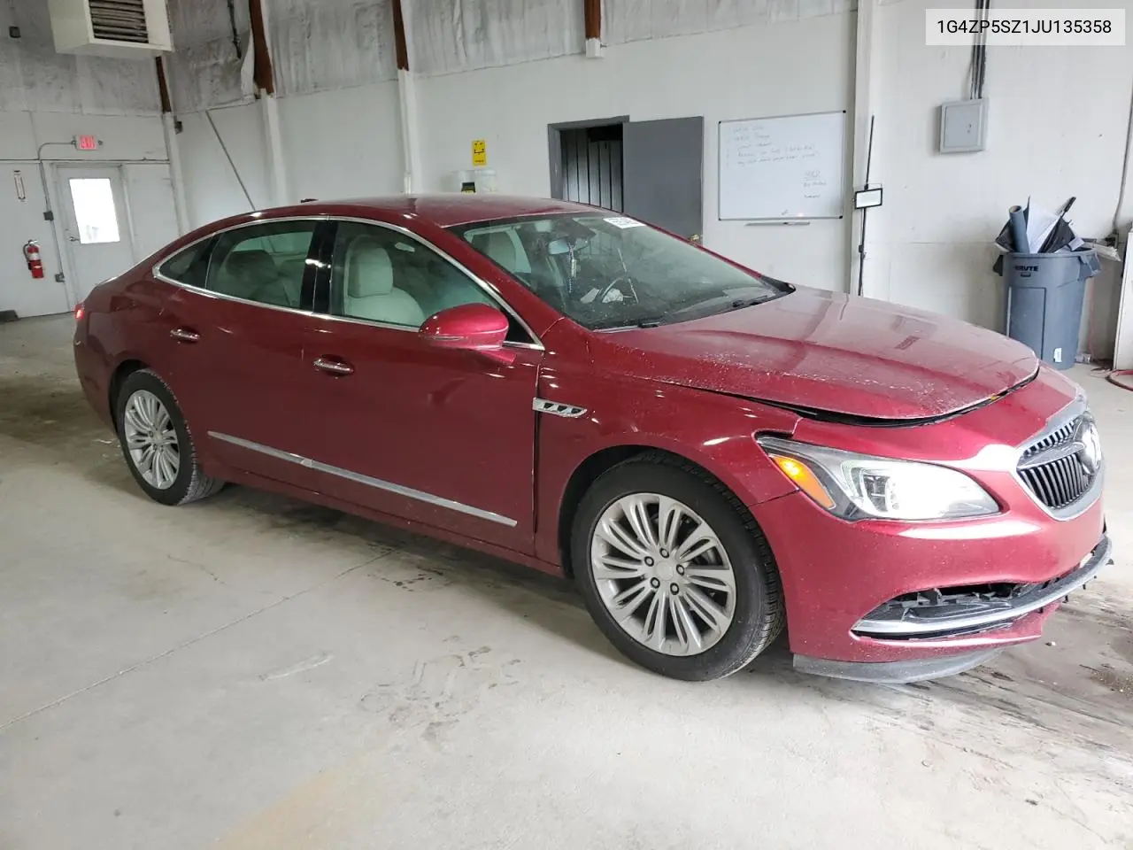 2018 Buick Lacrosse Essence VIN: 1G4ZP5SZ1JU135358 Lot: 55934685