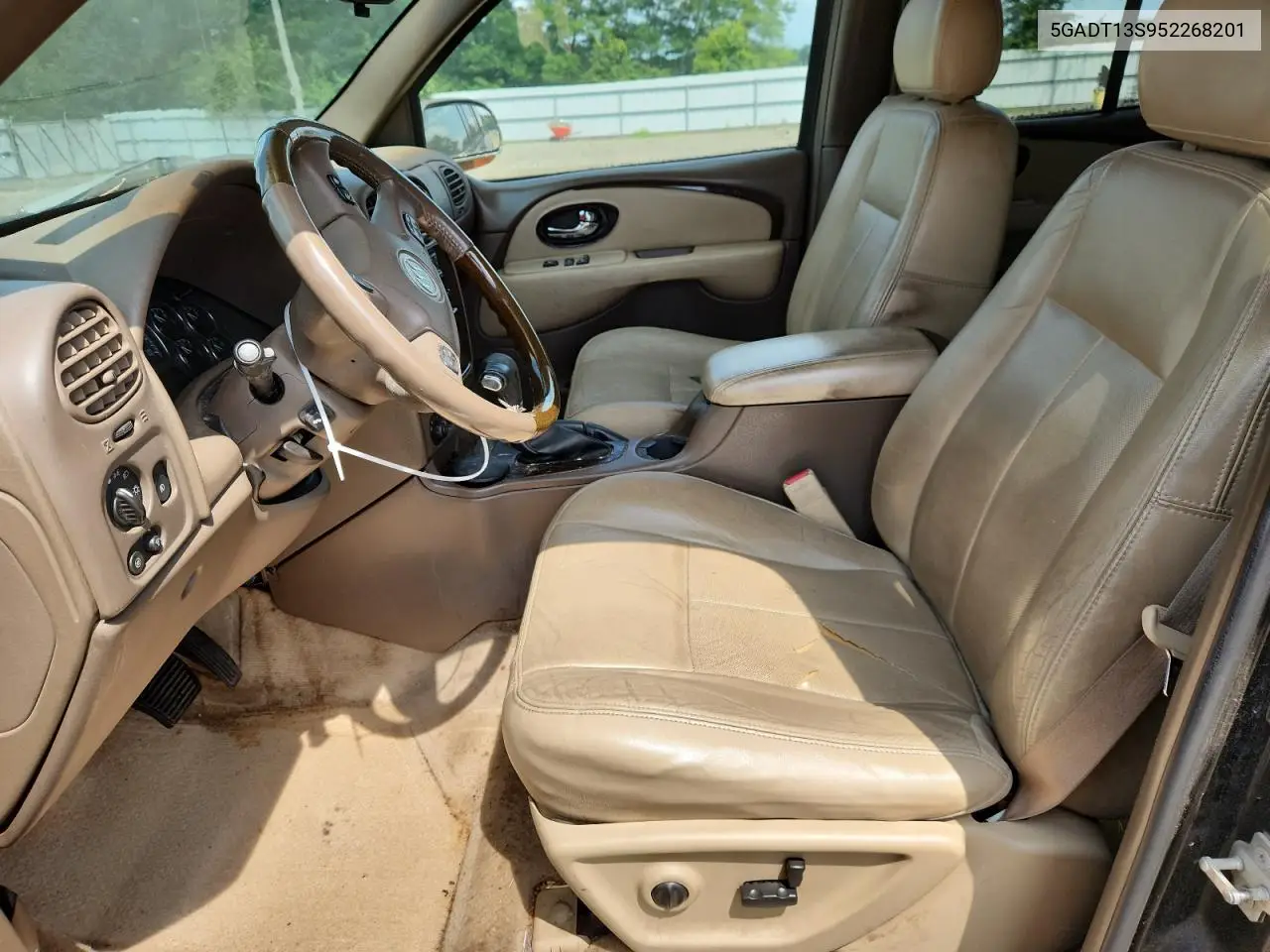 2005 Buick Rainier Cxl VIN: 5GADT13S952268201 Lot: 65926105