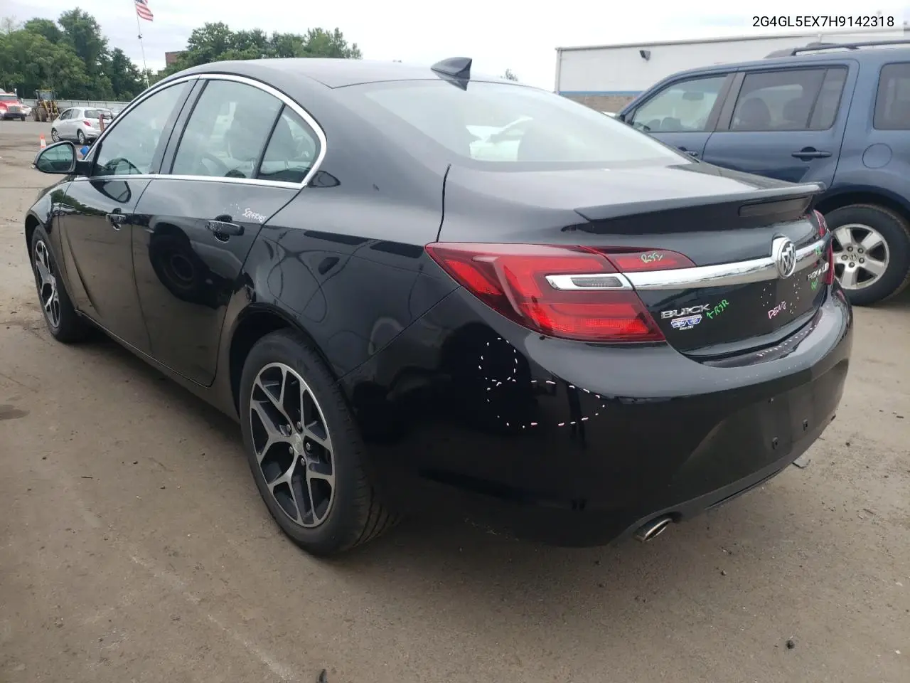 2017 Buick Regal Sport Touring VIN: 2G4GL5EX7H9142318 Lot: 62061375