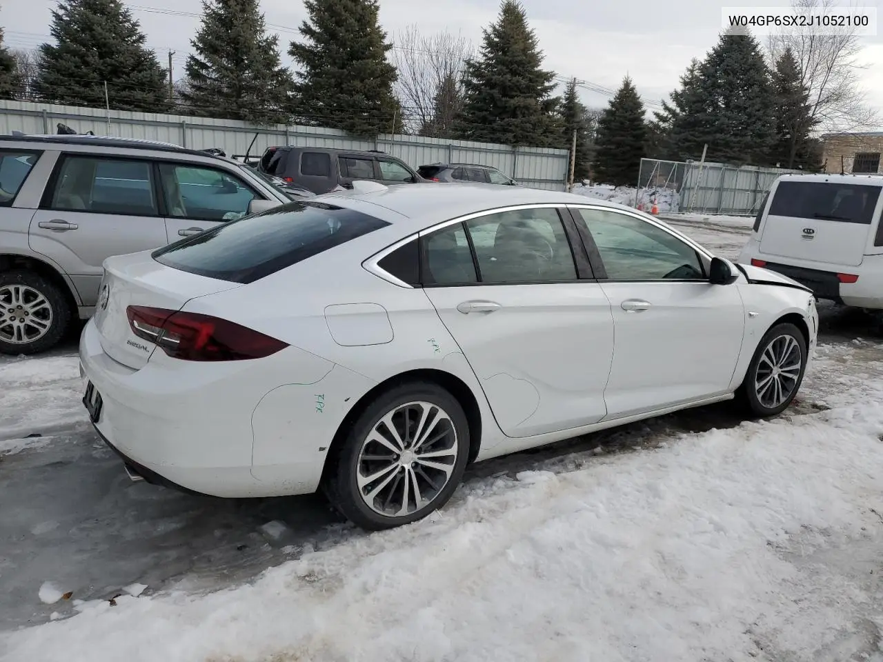 2018 Buick Regal Essence VIN: W04GP6SX2J1052100 Lot: 45966415