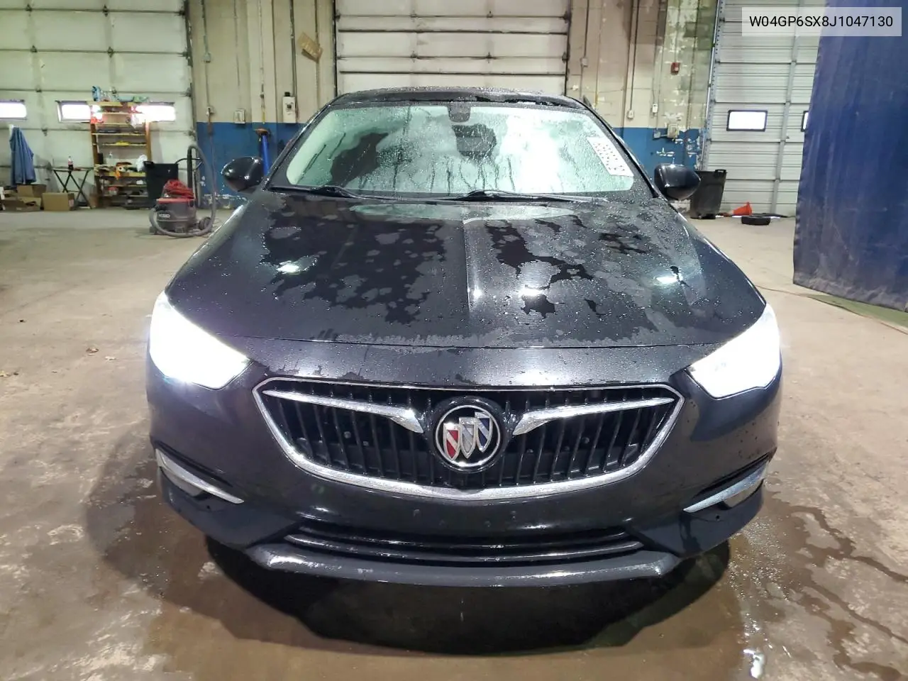 2018 Buick Regal Essence VIN: W04GP6SX8J1047130 Lot: 50153395