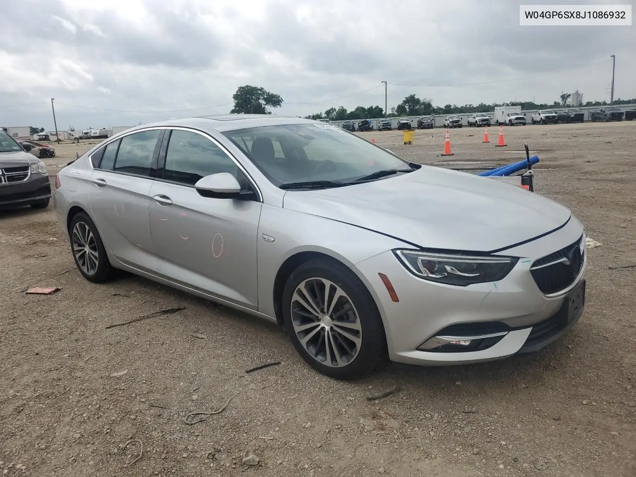 2018 Buick Regal Essence VIN: W04GP6SX8J1086932 Lot: 54824185