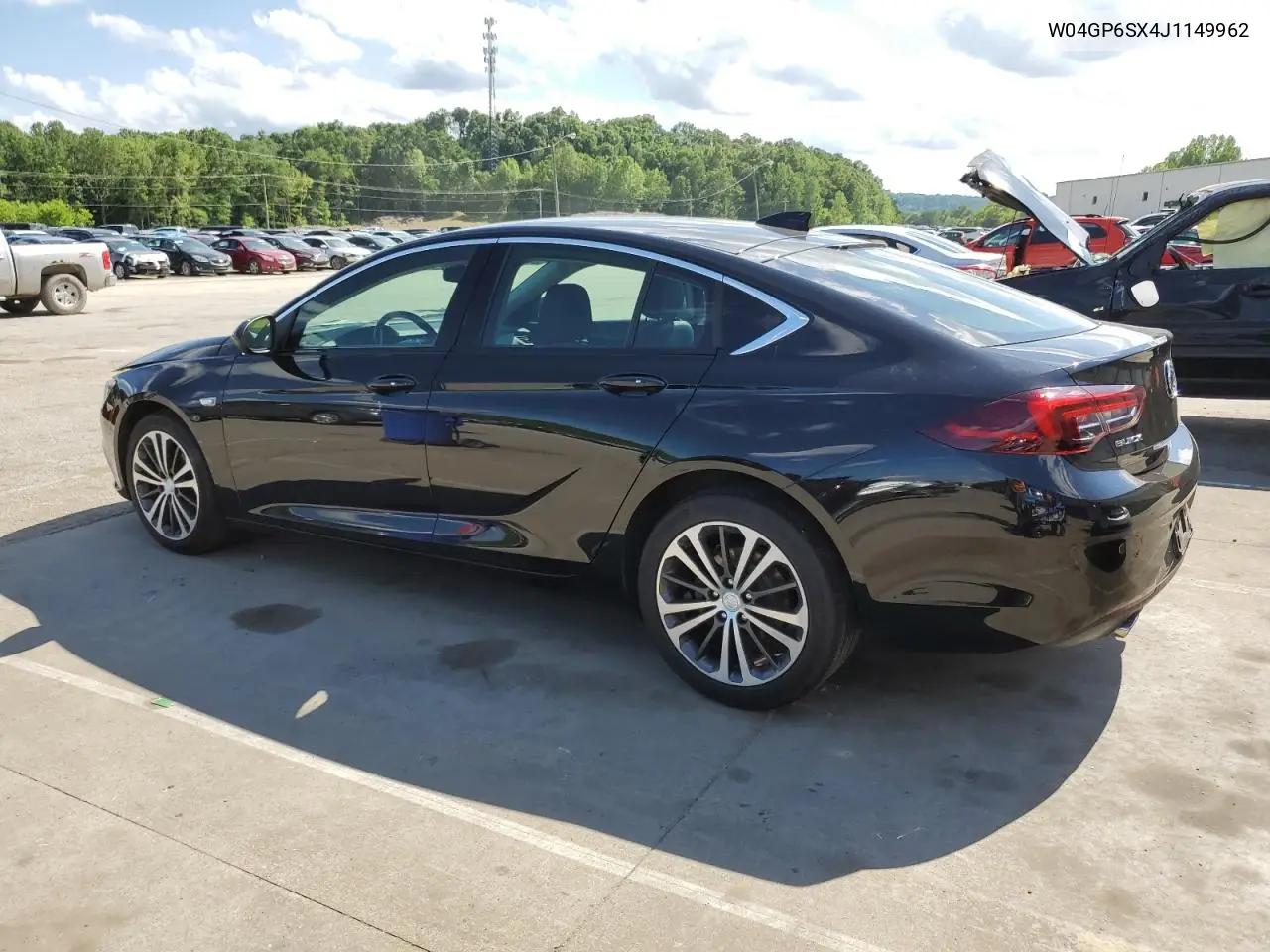 2018 Buick Regal Essence VIN: W04GP6SX4J1149962 Lot: 56836715