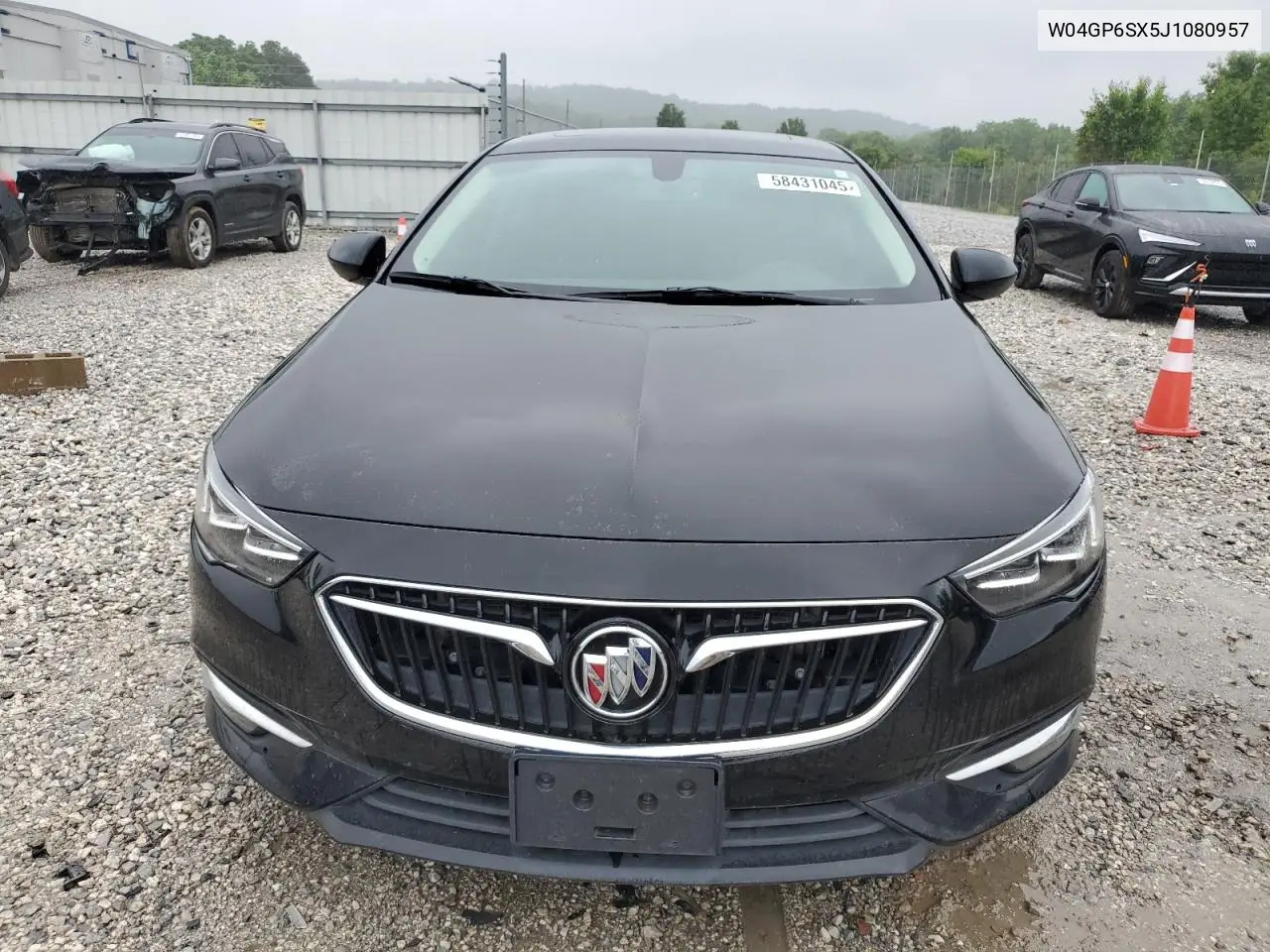 2018 Buick Regal Essence VIN: W04GP6SX5J1080957 Lot: 58431045