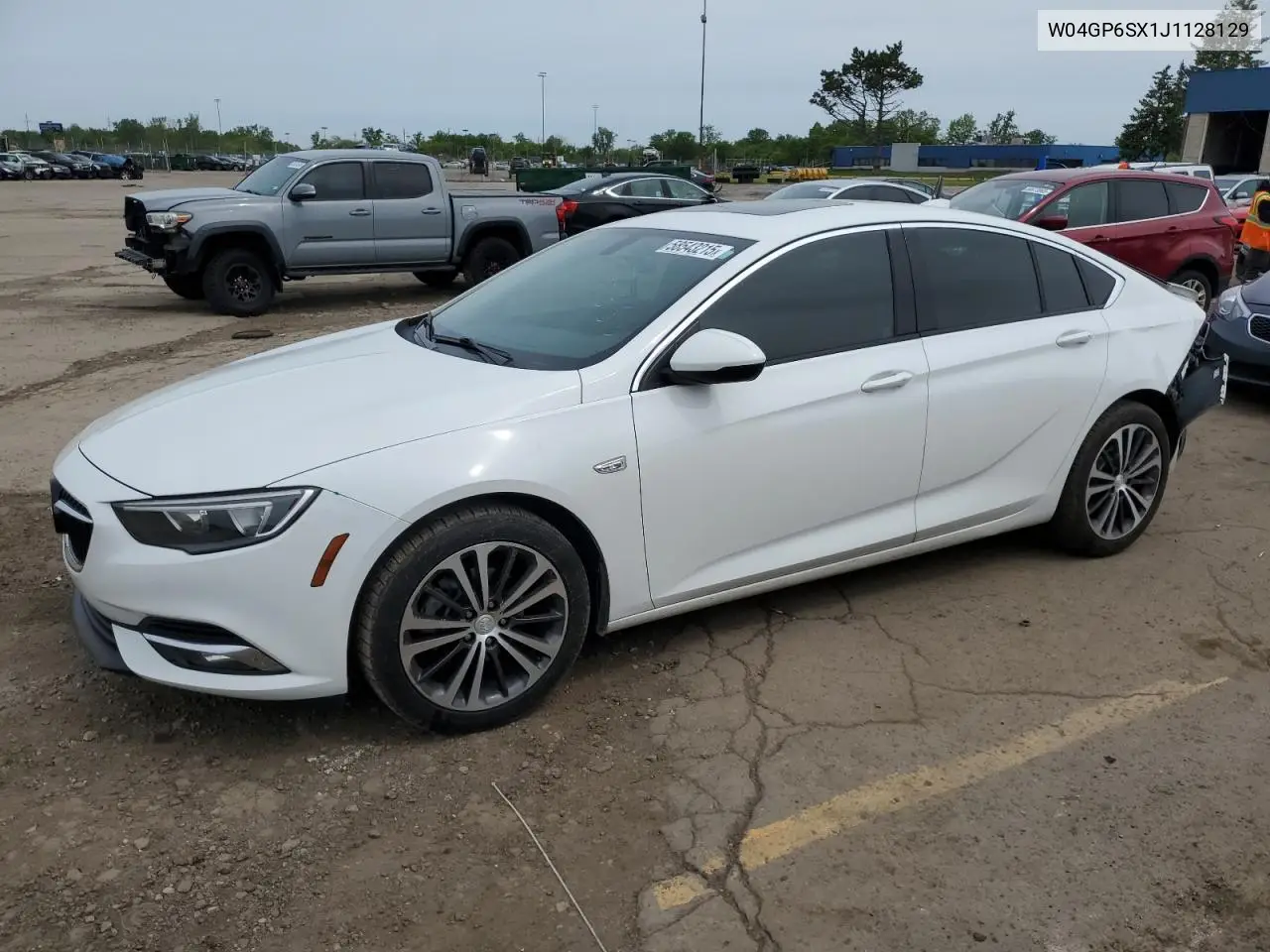2018 Buick Regal Essence VIN: W04GP6SX1J1128129 Lot: 58543215
