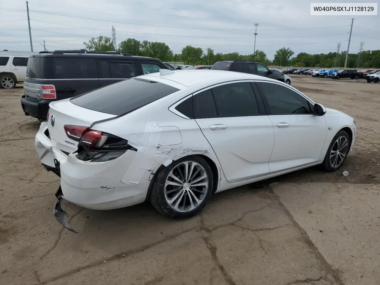 2018 Buick Regal Essence VIN: W04GP6SX1J1128129 Lot: 58543215