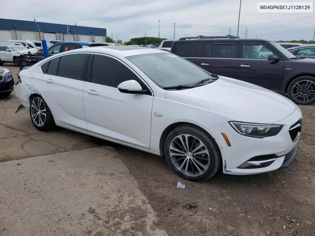 2018 Buick Regal Essence VIN: W04GP6SX1J1128129 Lot: 58543215