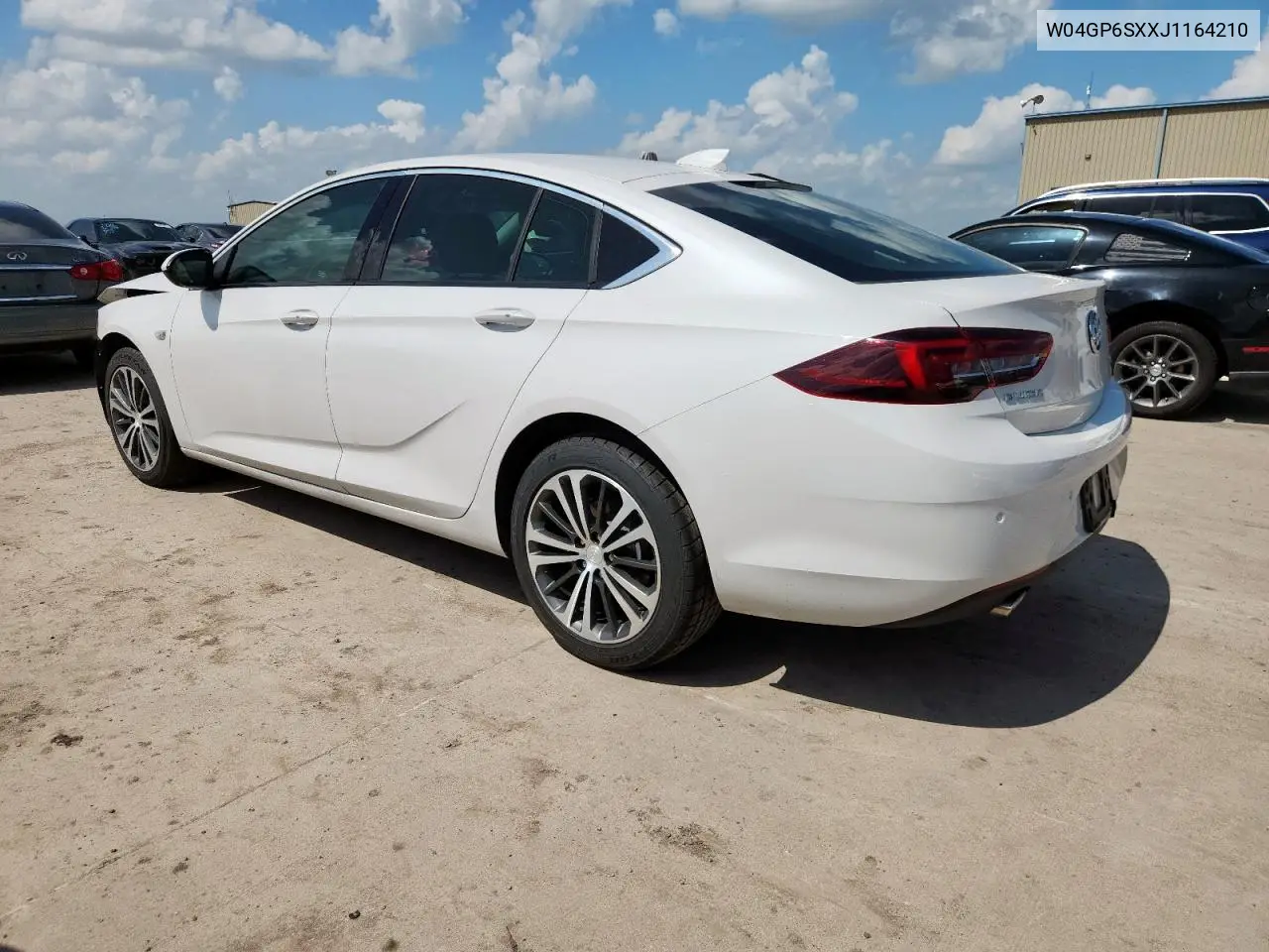 2018 Buick Regal Essence VIN: W04GP6SXXJ1164210 Lot: 63841165