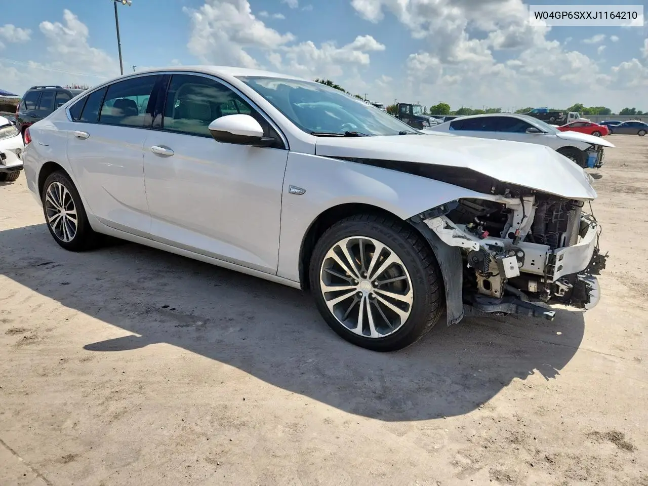 2018 Buick Regal Essence VIN: W04GP6SXXJ1164210 Lot: 63841165